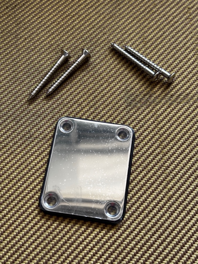 Neckplate Stratocaster / Telecaster — foto 1 de 3, A.C.M.E. Guitar Parts