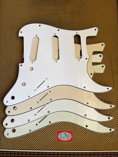 Pickguards Stratocaster Tricapa